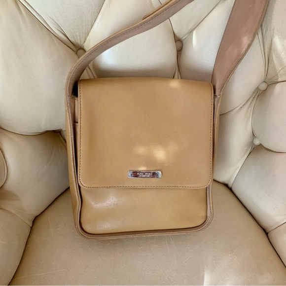 00s Nine West Creamy Leather Shoulder Bag - Picture 3 of 7